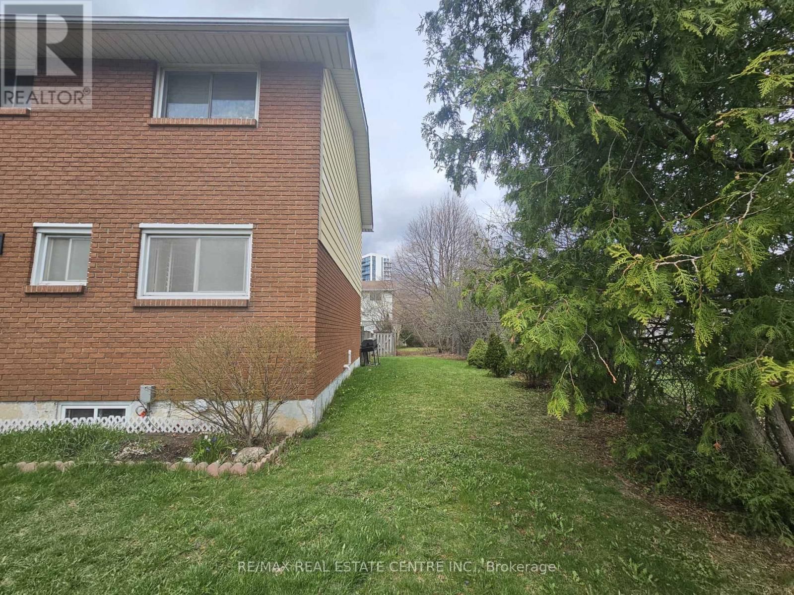 6 - 161 BERKINDALE DRIVE Image 23
