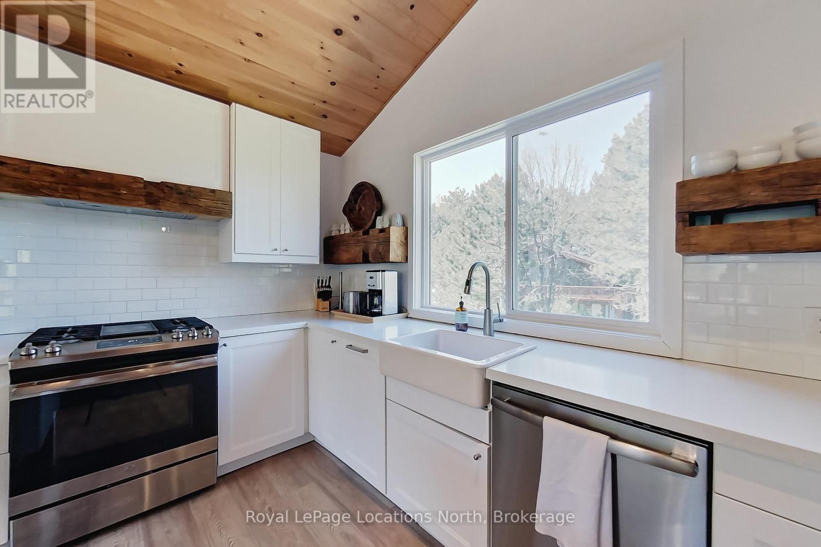 6 - 102 WENSLEY DRIVE Image 14