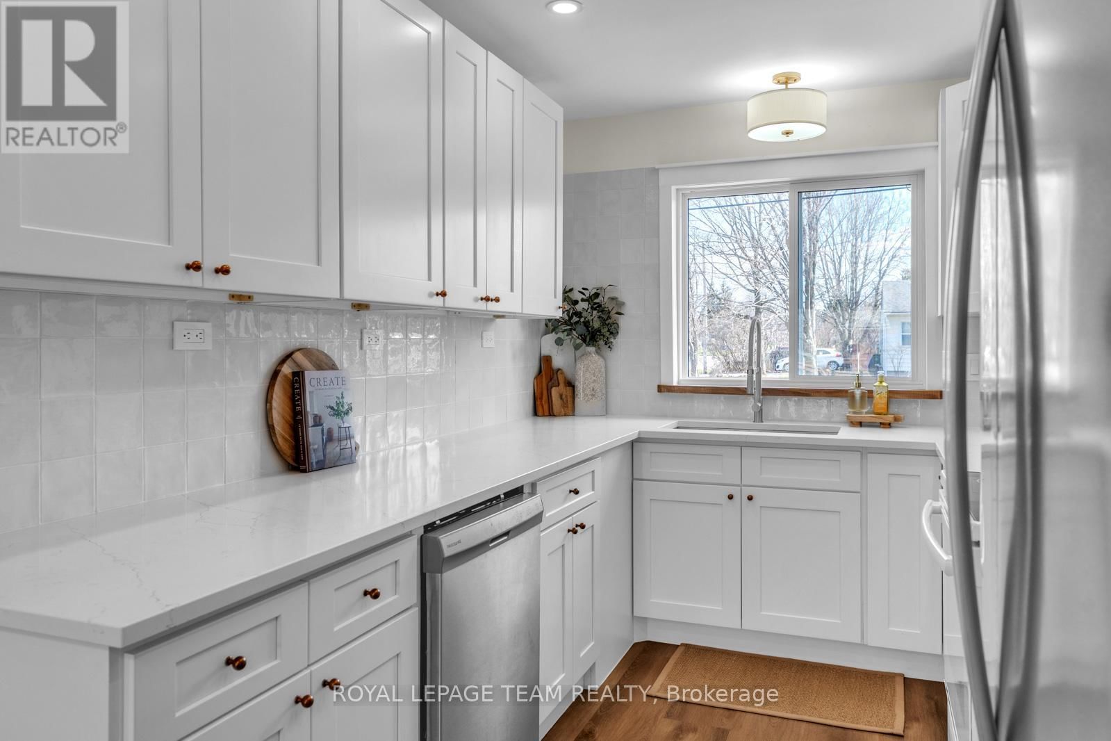 187 LAKEVIEW AVENUE Image 12