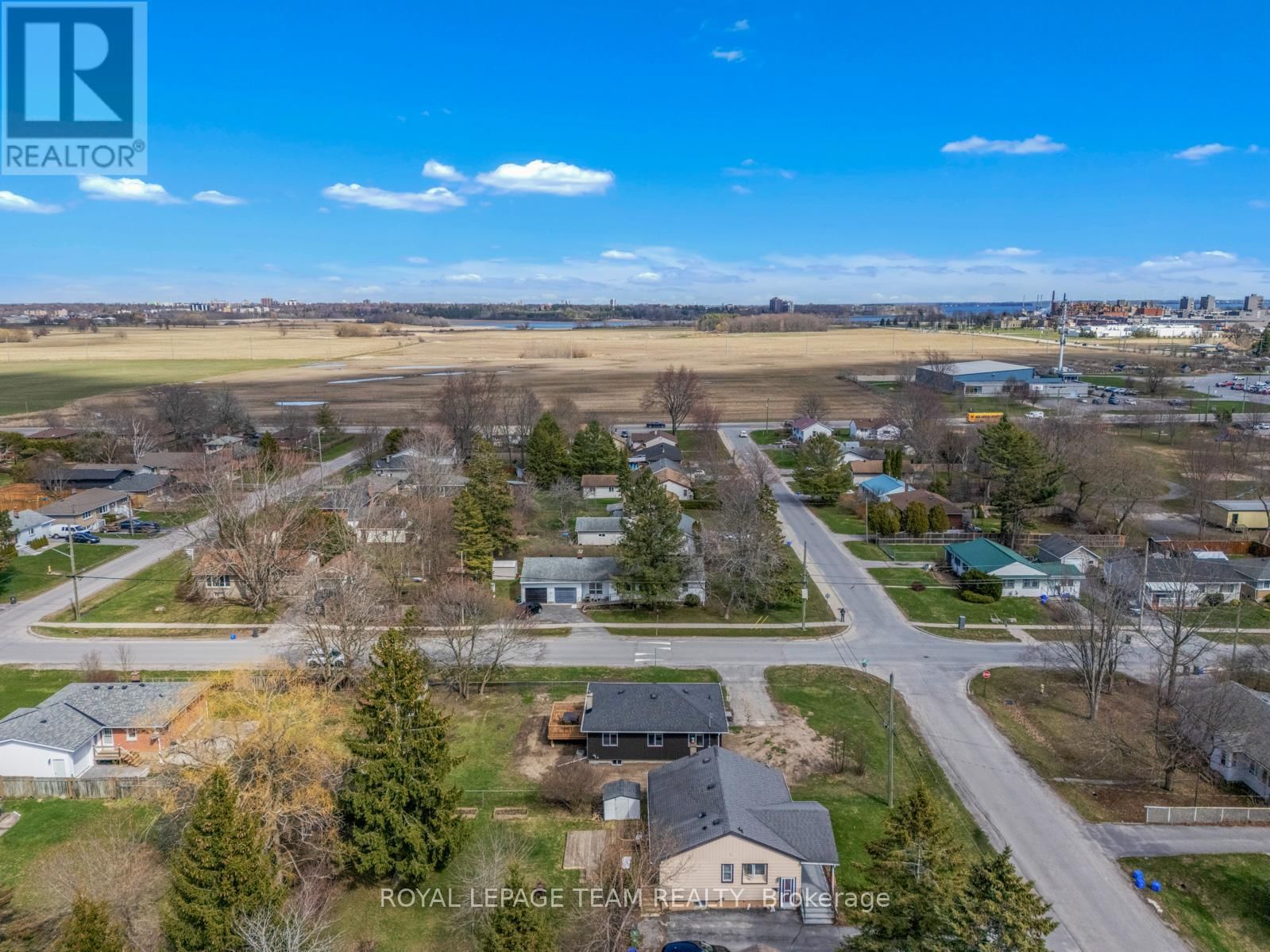 187 LAKEVIEW AVENUE Image 32