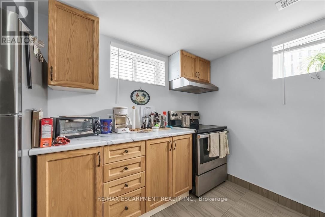 8 SHYNAL AVENUE Image 32