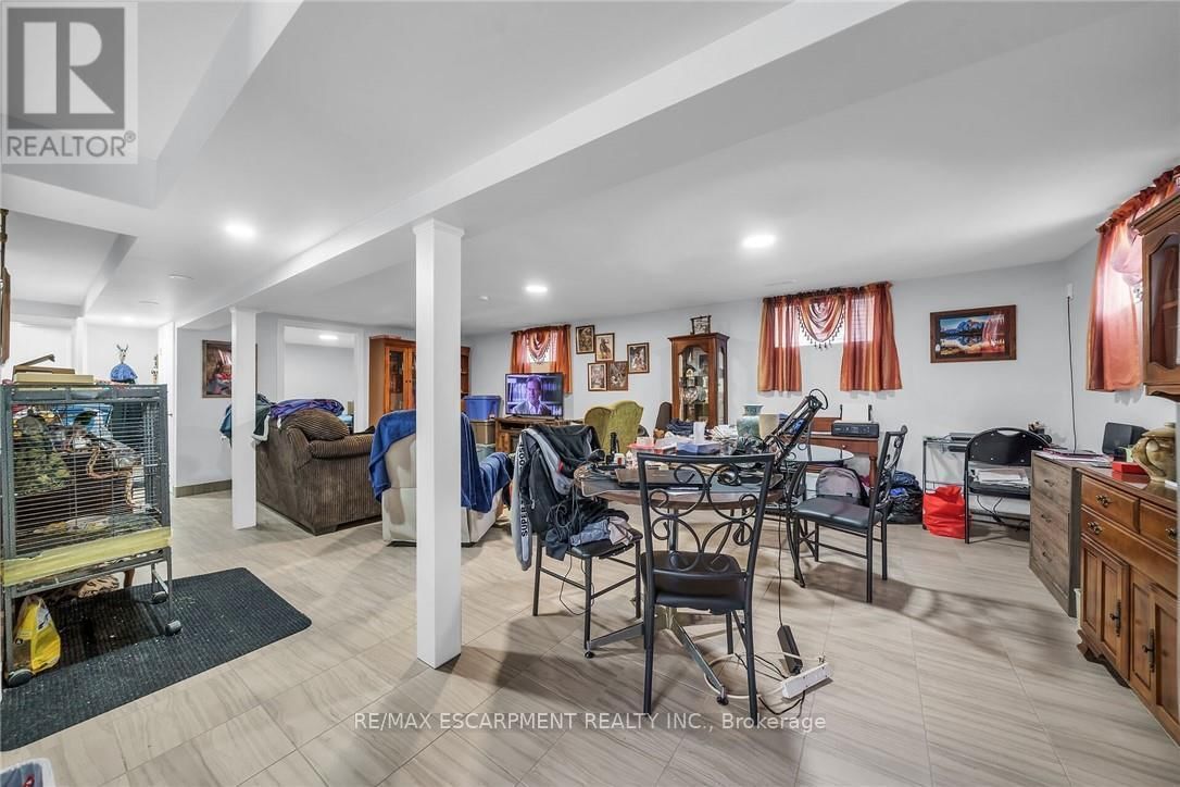 8 SHYNAL AVENUE Image 39