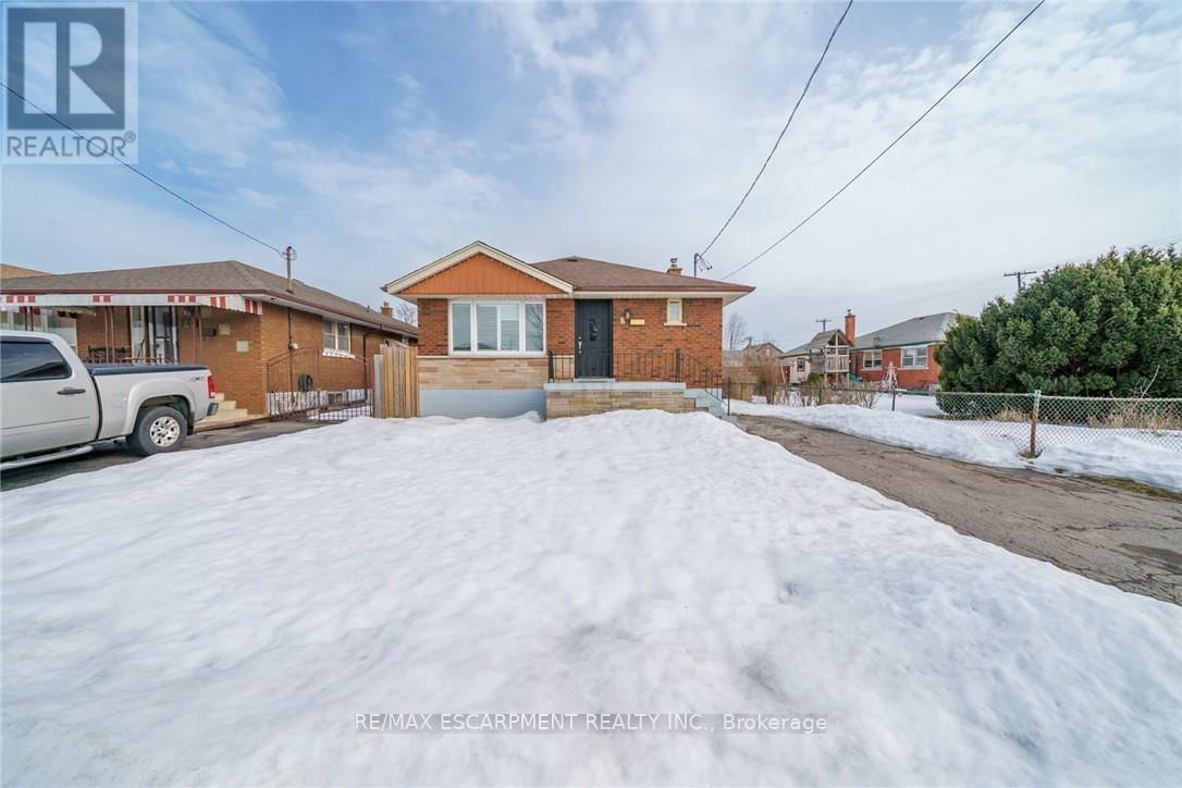 8 SHYNAL AVENUE Image 44