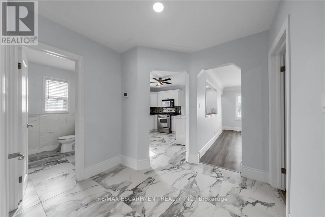 8 SHYNAL AVENUE Image 8