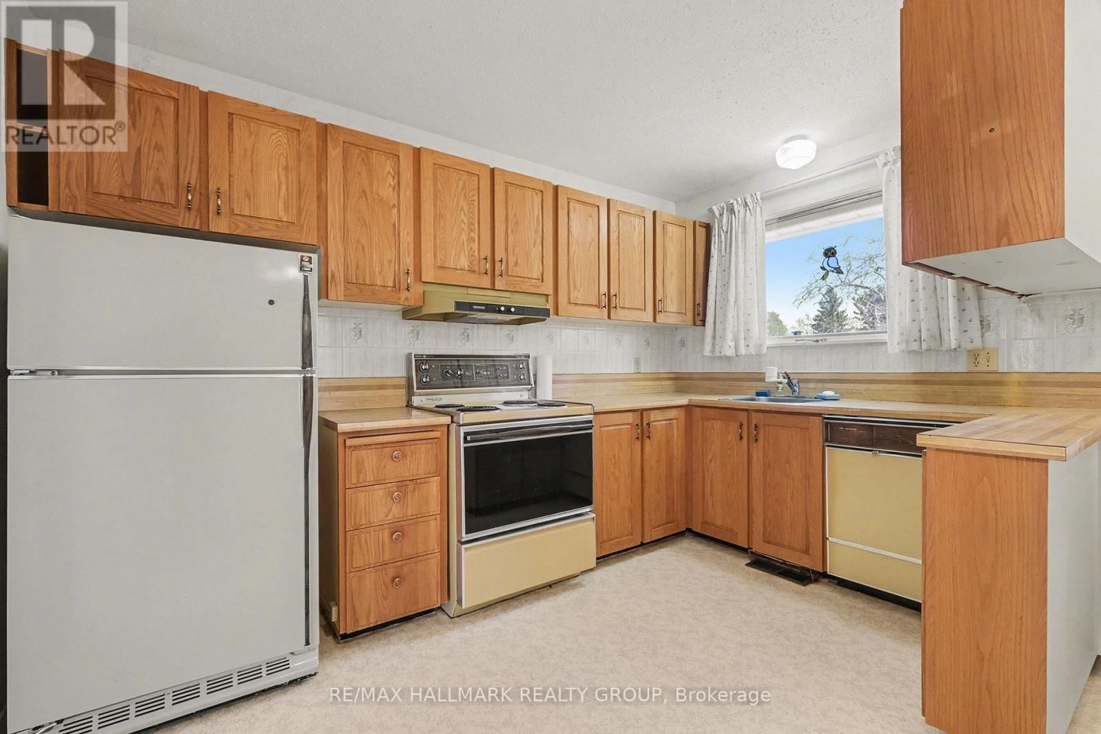 13 BEAUMARIS DRIVE Image 11