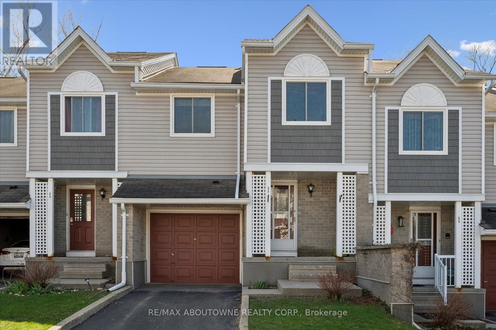 25 - 365 PIONEER DRIVE Image 1