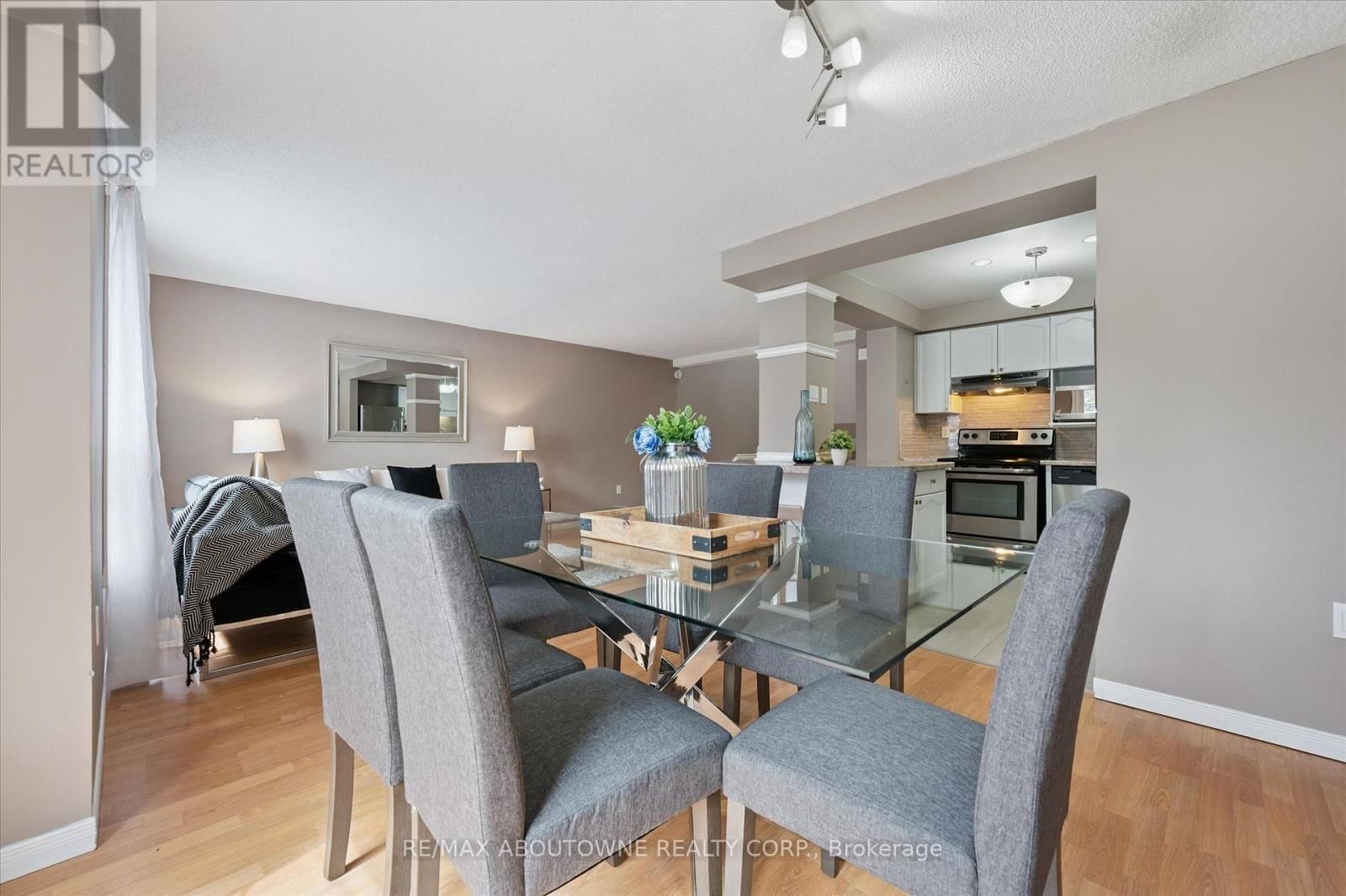 25 - 365 PIONEER DRIVE Image 10