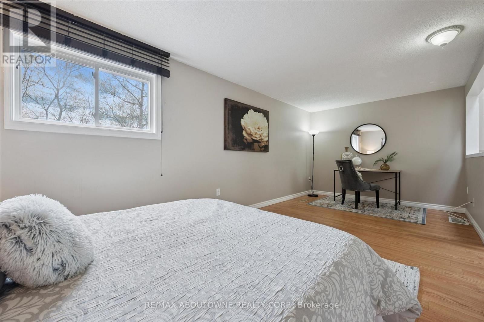 25 - 365 PIONEER DRIVE Image 22