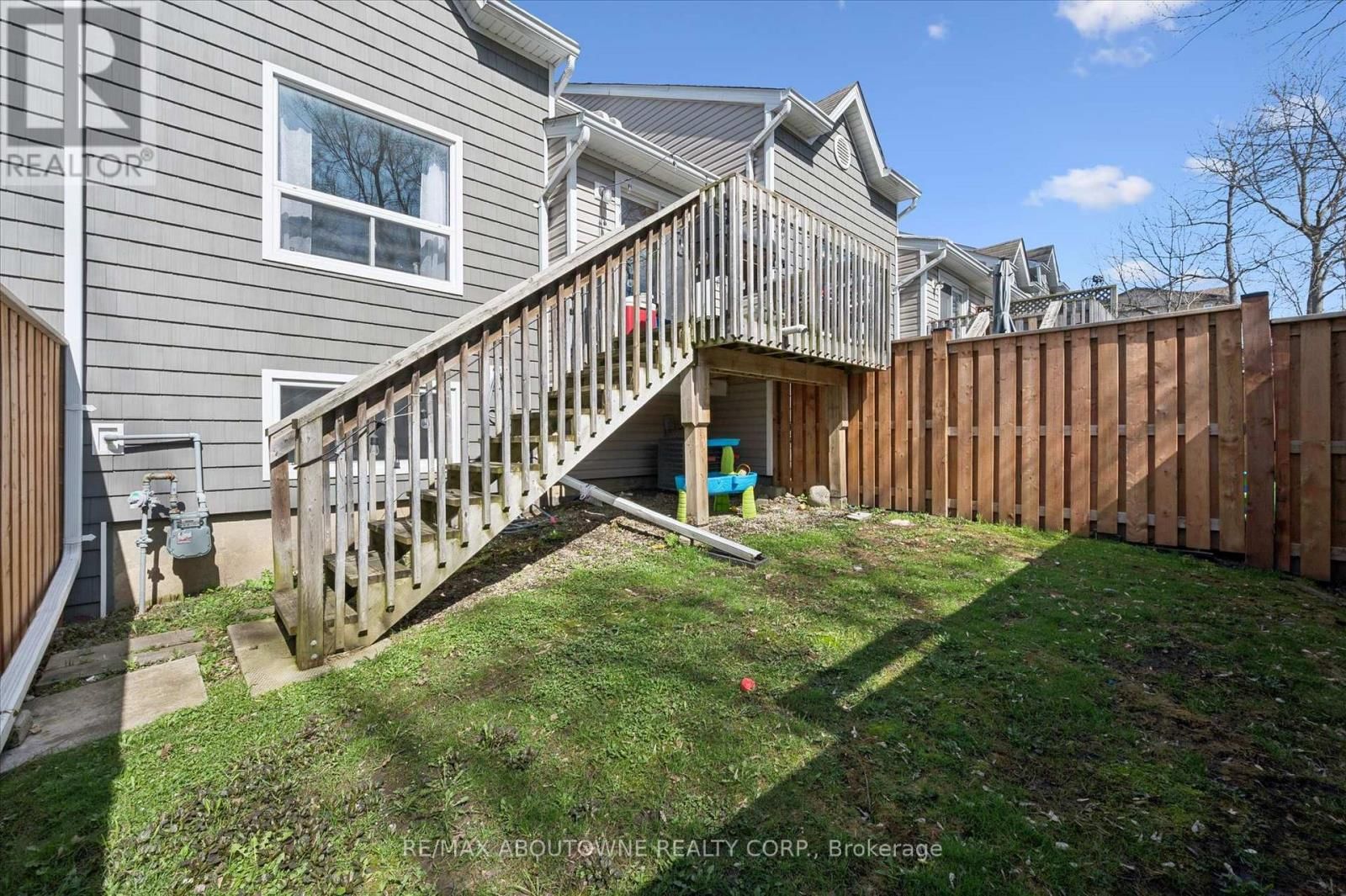 25 - 365 PIONEER DRIVE Image 29