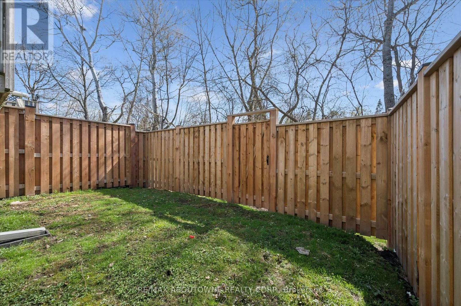 25 - 365 PIONEER DRIVE Image 30