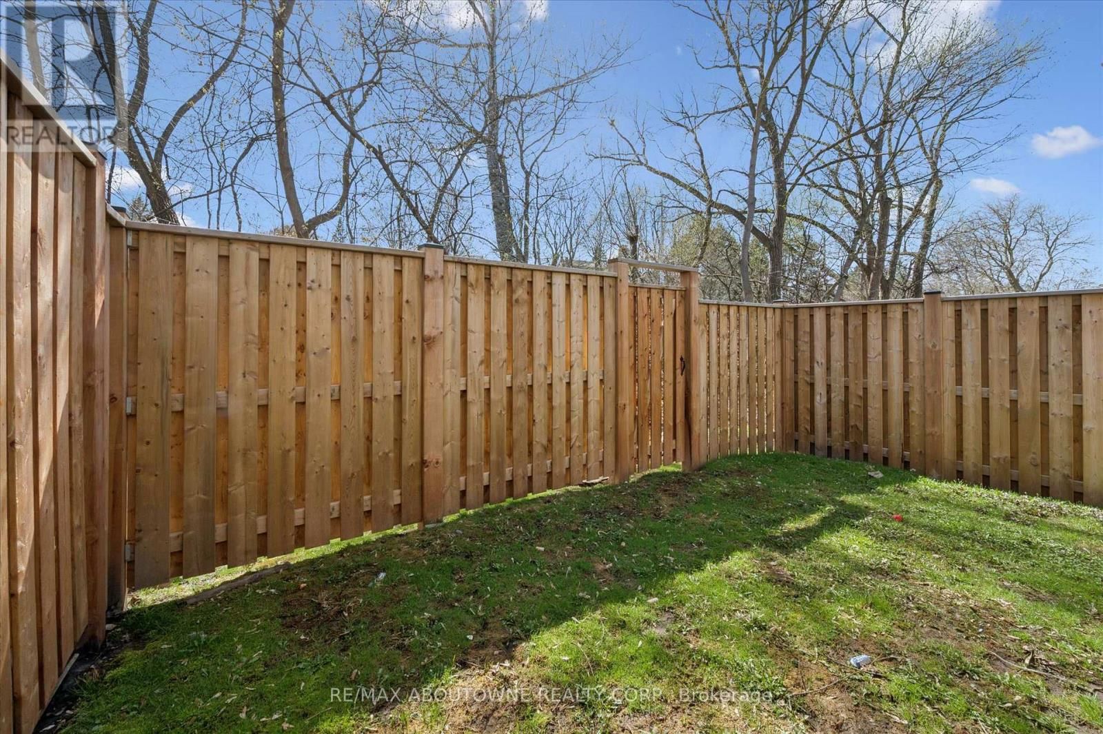 25 - 365 PIONEER DRIVE Image 31