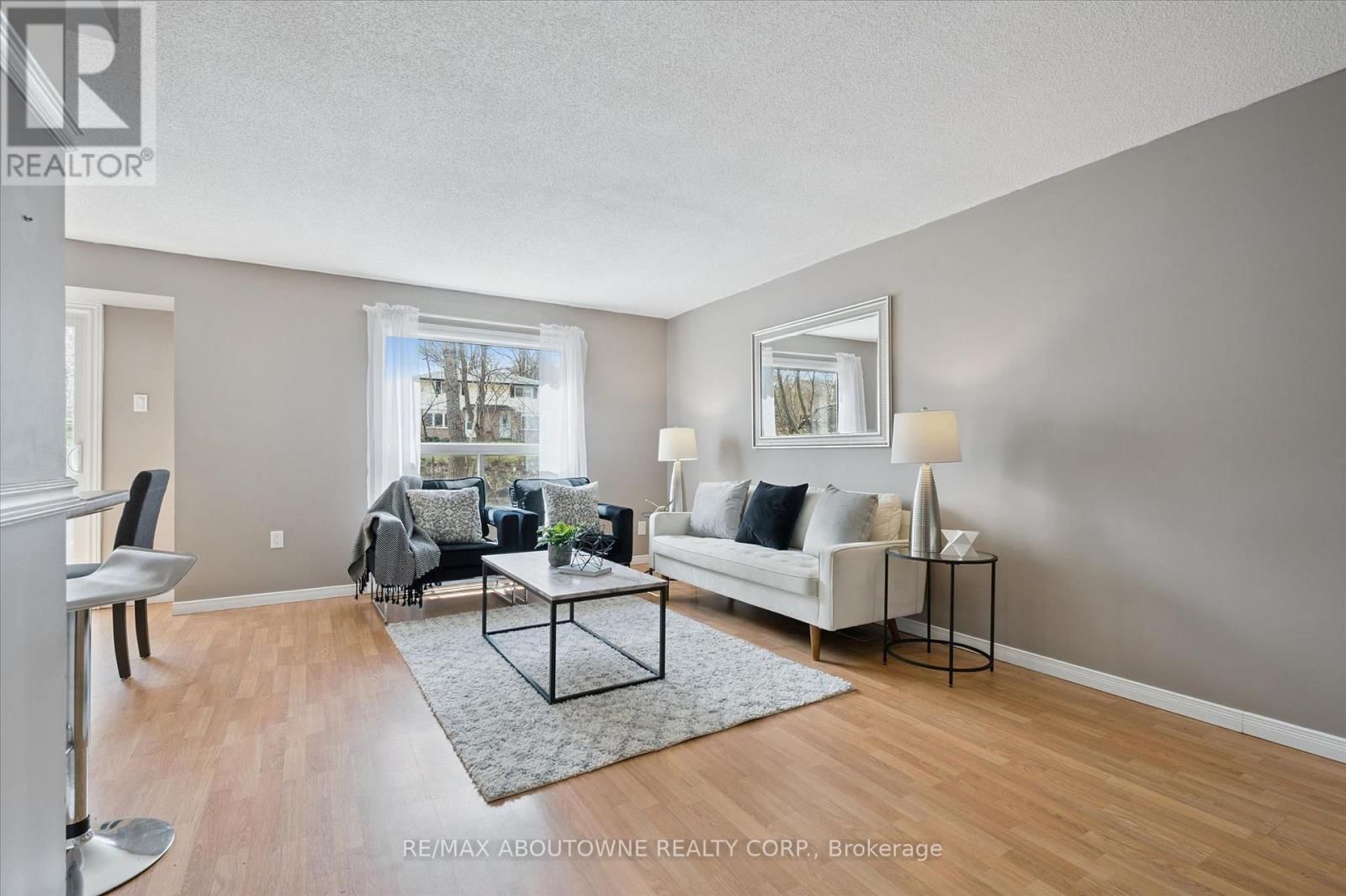 25 - 365 PIONEER DRIVE Image 7