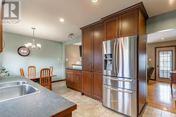 1054 CHIPPEWA DRIVE Image 10