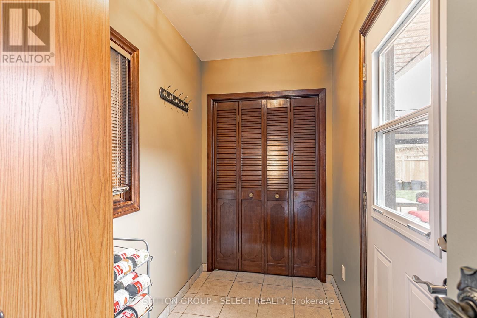 1054 CHIPPEWA DRIVE Image 15