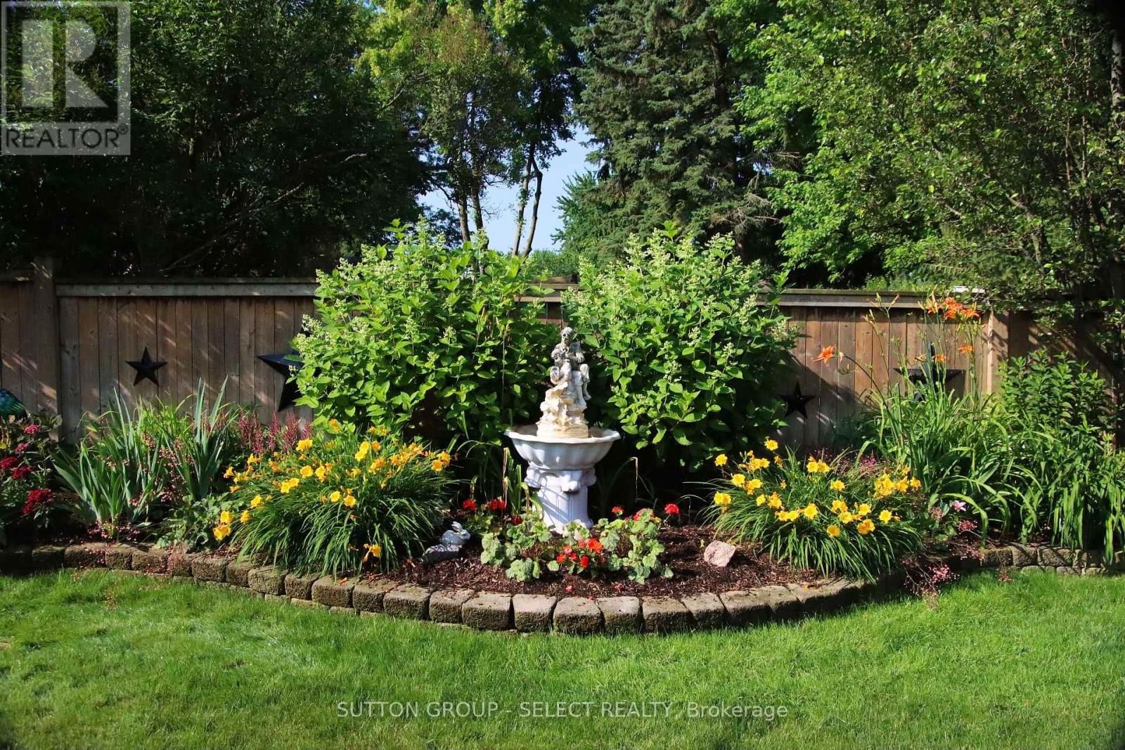 1054 CHIPPEWA DRIVE Image 3