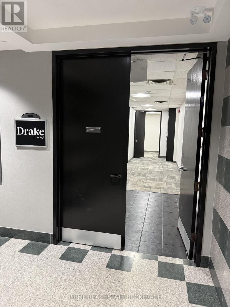 100 - 256 PALL MALL STREET Image 1