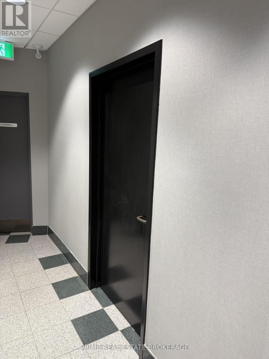 100 - 256 PALL MALL STREET Image 4