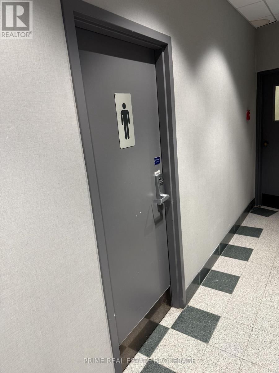 100 - 256 PALL MALL STREET Image 9