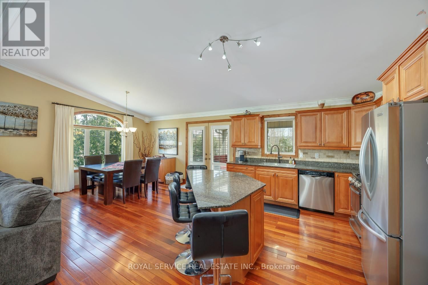 821 KIMBERLY DRIVE Image 10