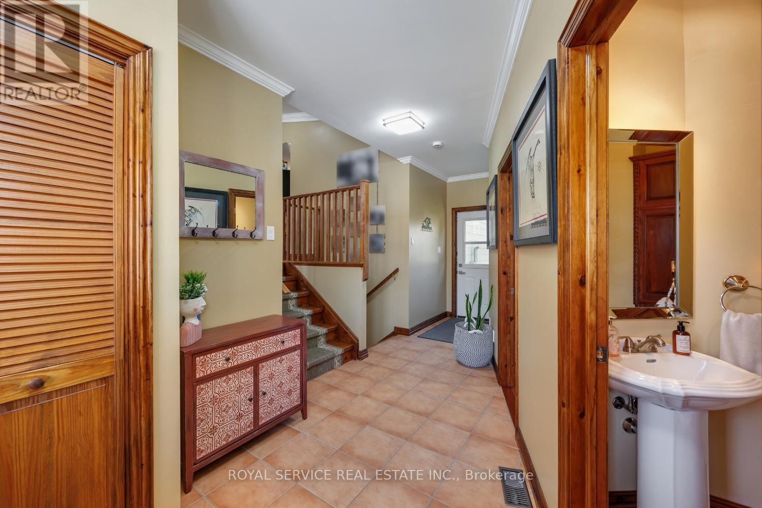 821 KIMBERLY DRIVE Image 5