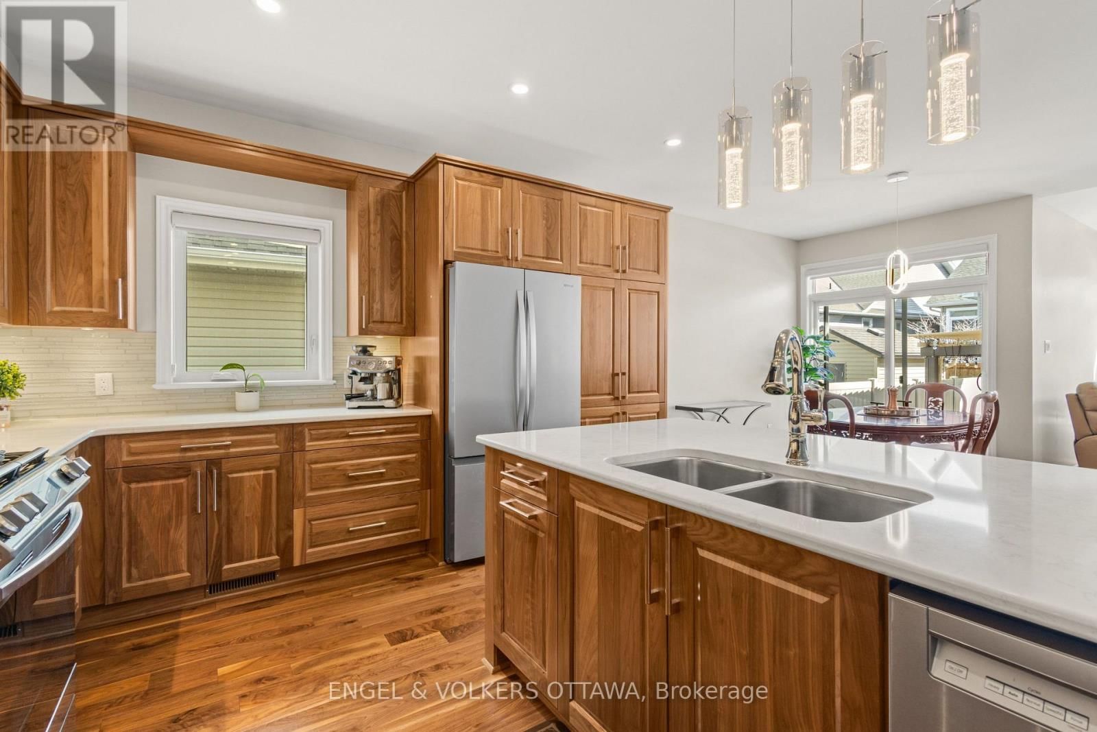 865 TEWIN CIRCLE Image 10