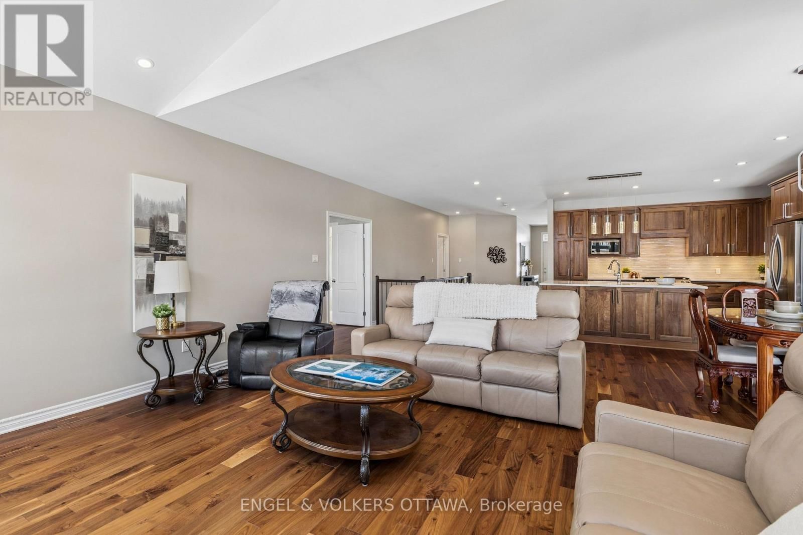 865 TEWIN CIRCLE Image 15