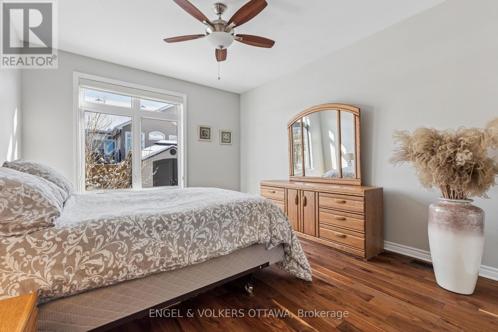 865 TEWIN CIRCLE Image 17