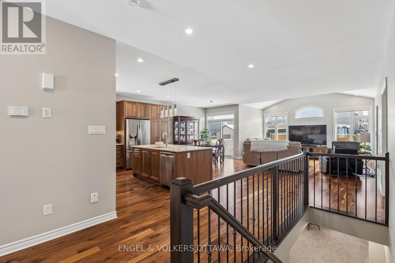 865 TEWIN CIRCLE Image 29