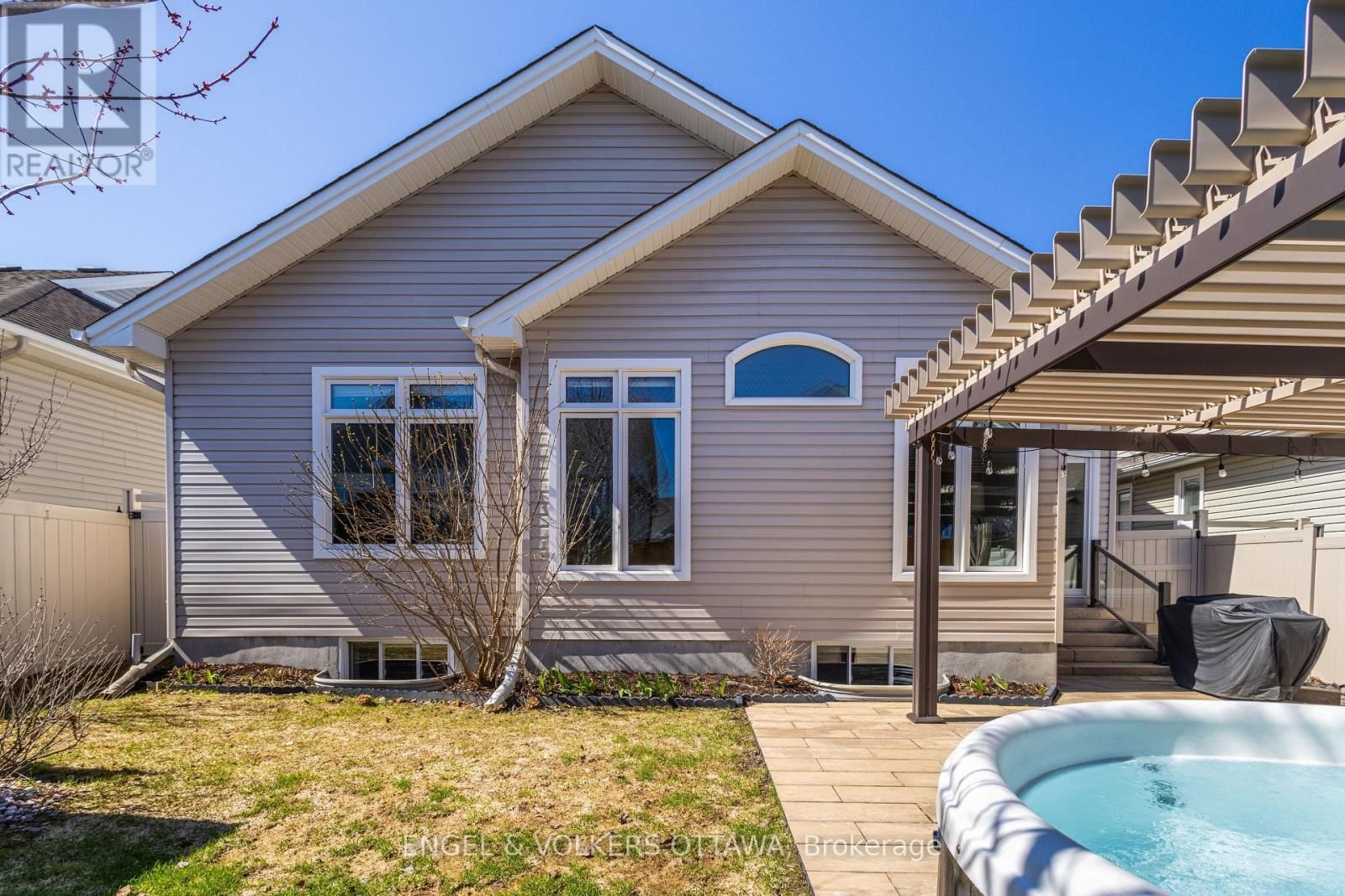 865 TEWIN CIRCLE Image 37