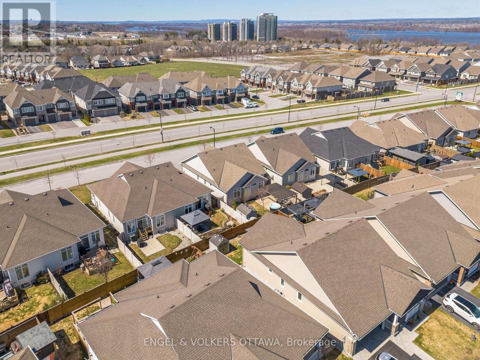 865 TEWIN CIRCLE Image 45