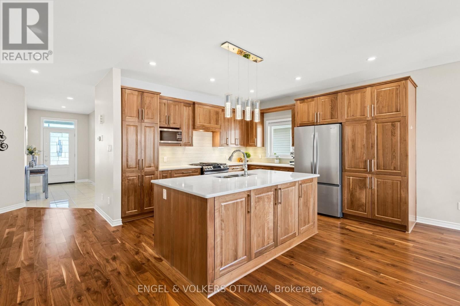 865 TEWIN CIRCLE Image 6