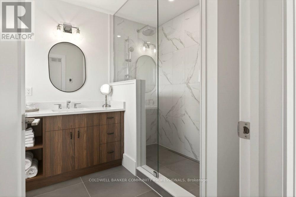 128 CANADA STREET Image 28