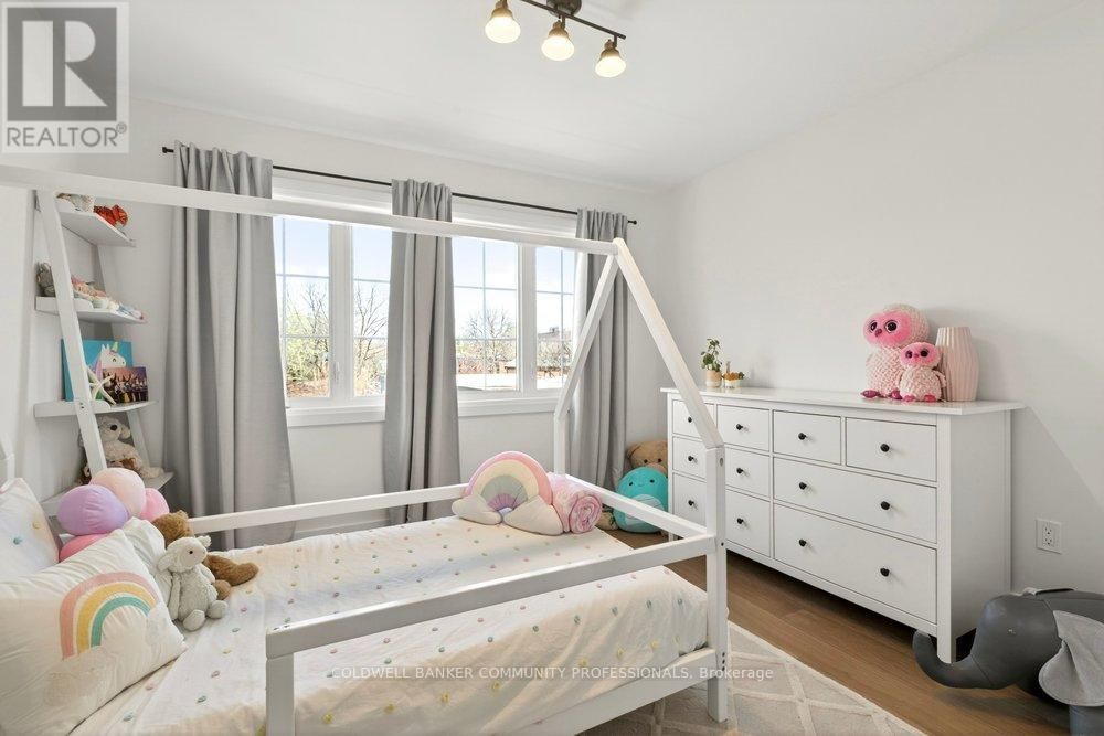 128 CANADA STREET Image 32