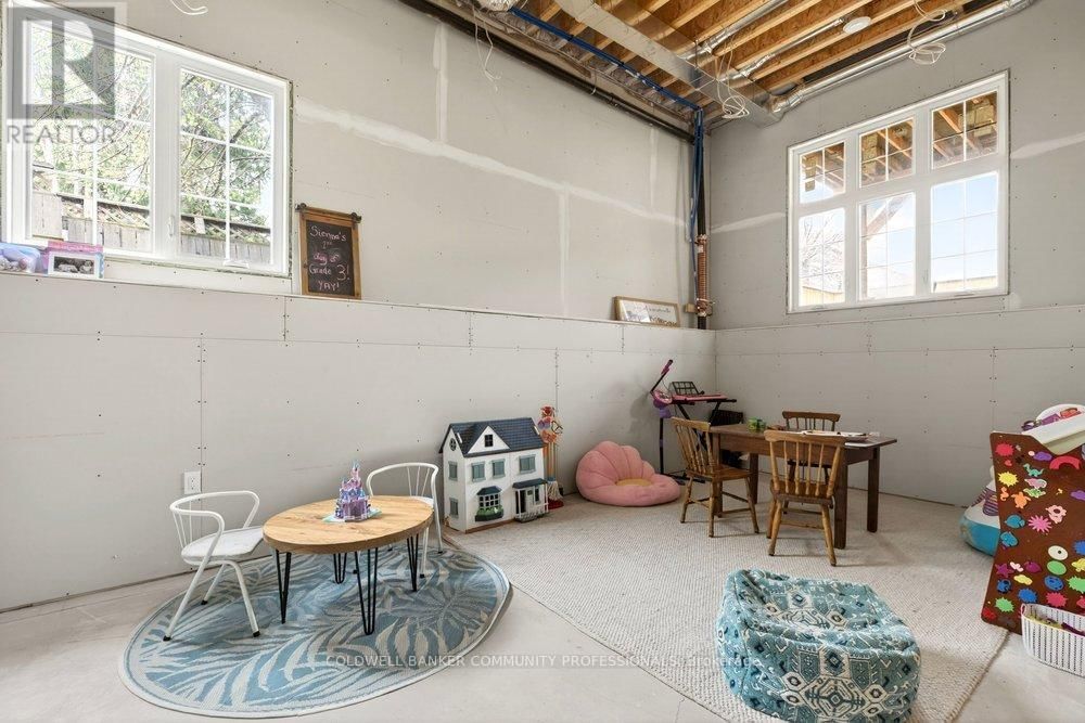 128 CANADA STREET Image 37