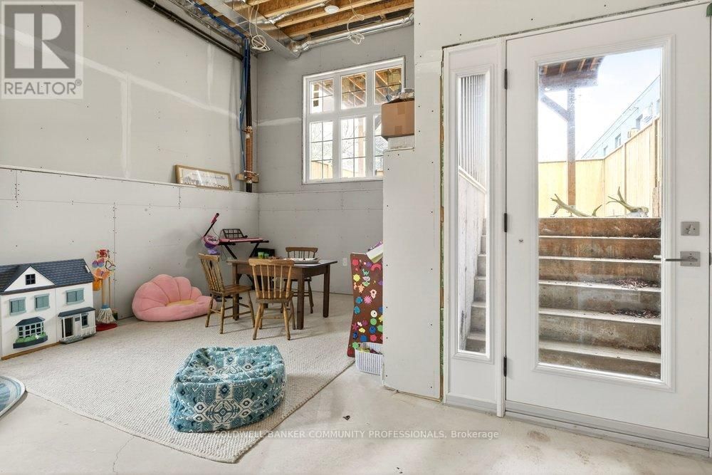 128 CANADA STREET Image 38