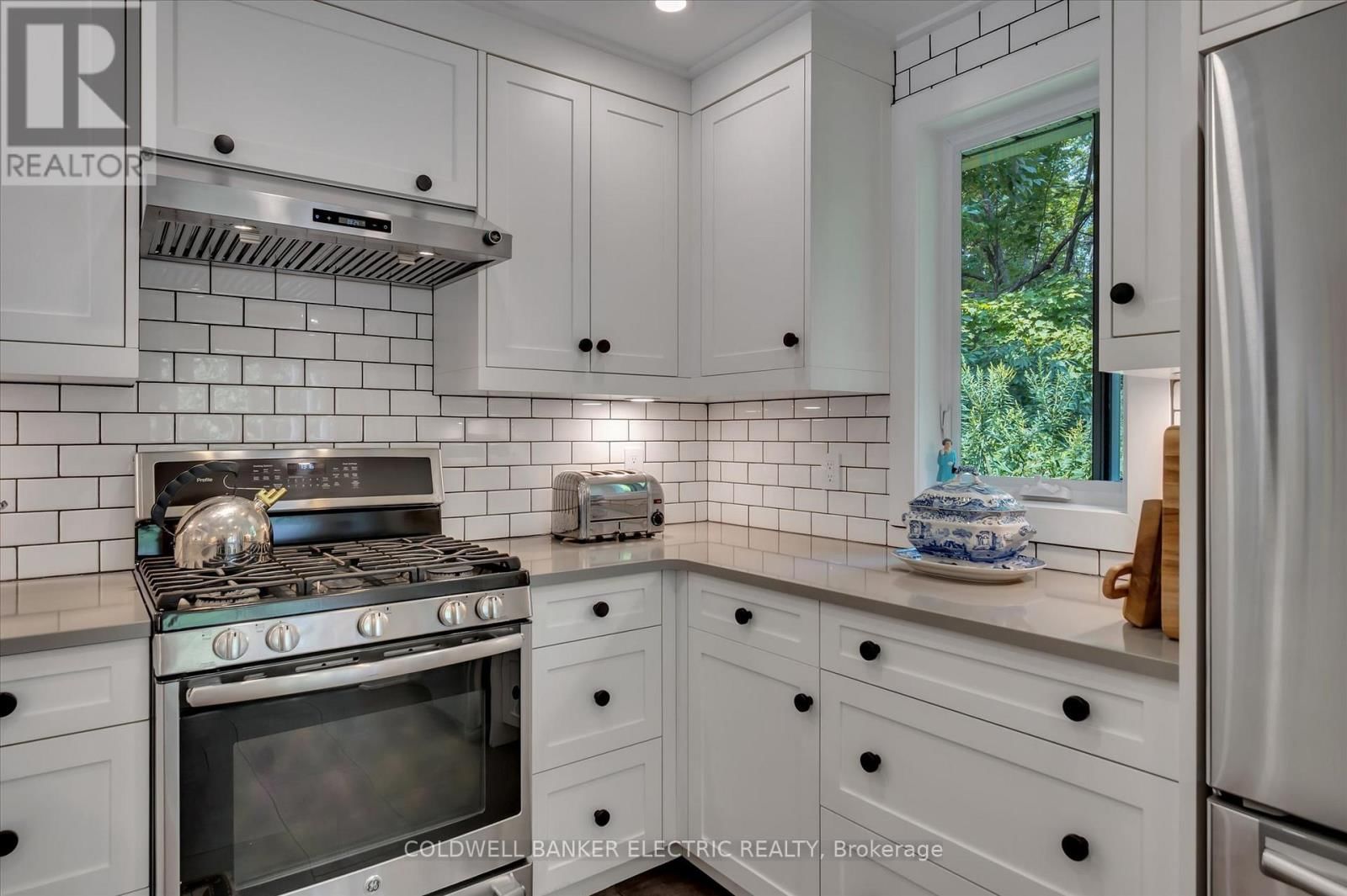 411 FIDLAR GLEN ROAD Image 11