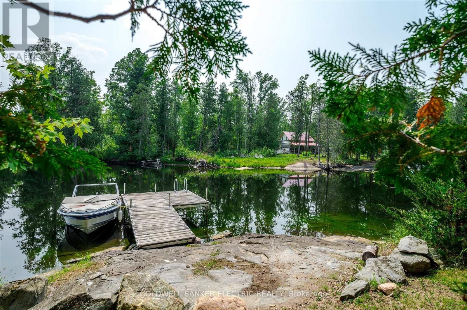 411 FIDLAR GLEN ROAD Image 36