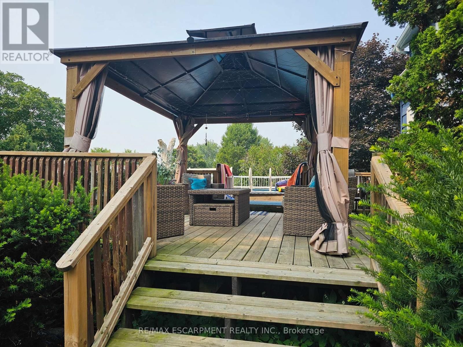 2340 WILSON STREET WEST Image 21