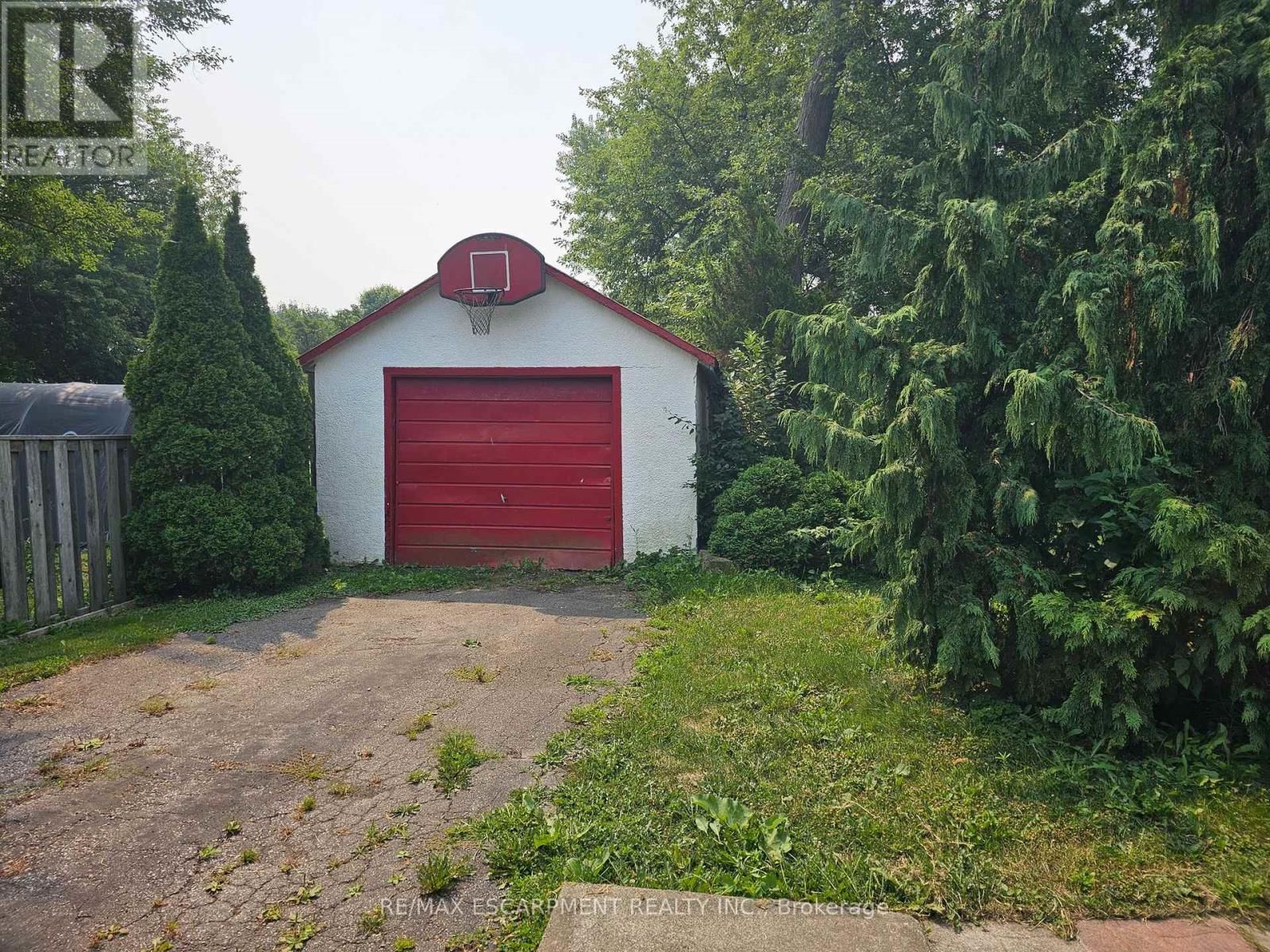 2340 WILSON STREET WEST Image 30