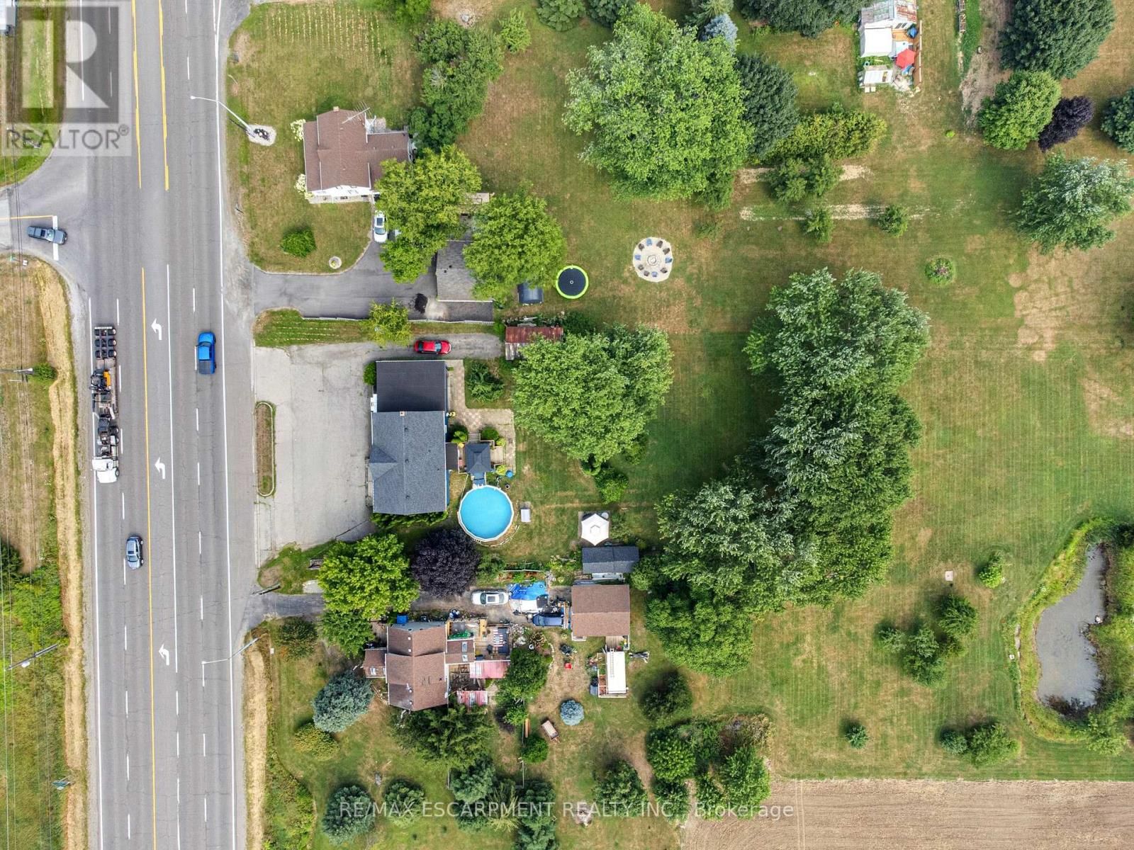 2340 WILSON STREET WEST Image 34