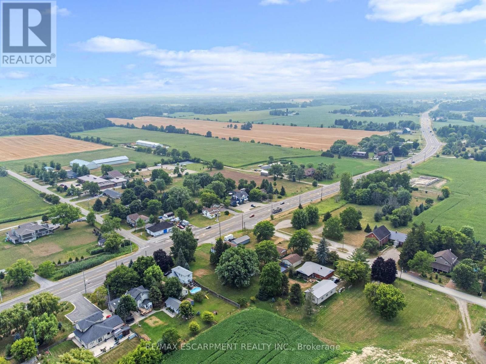 2340 WILSON STREET WEST Image 38