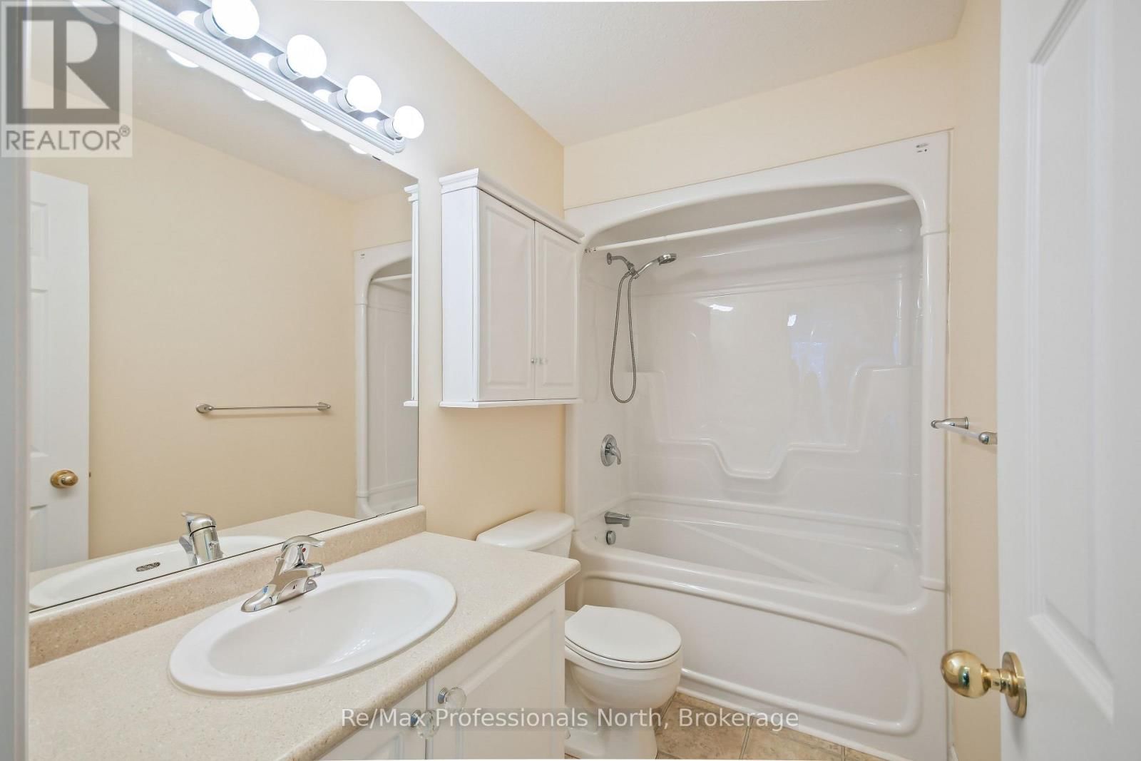 151 PINE STREET Image 14