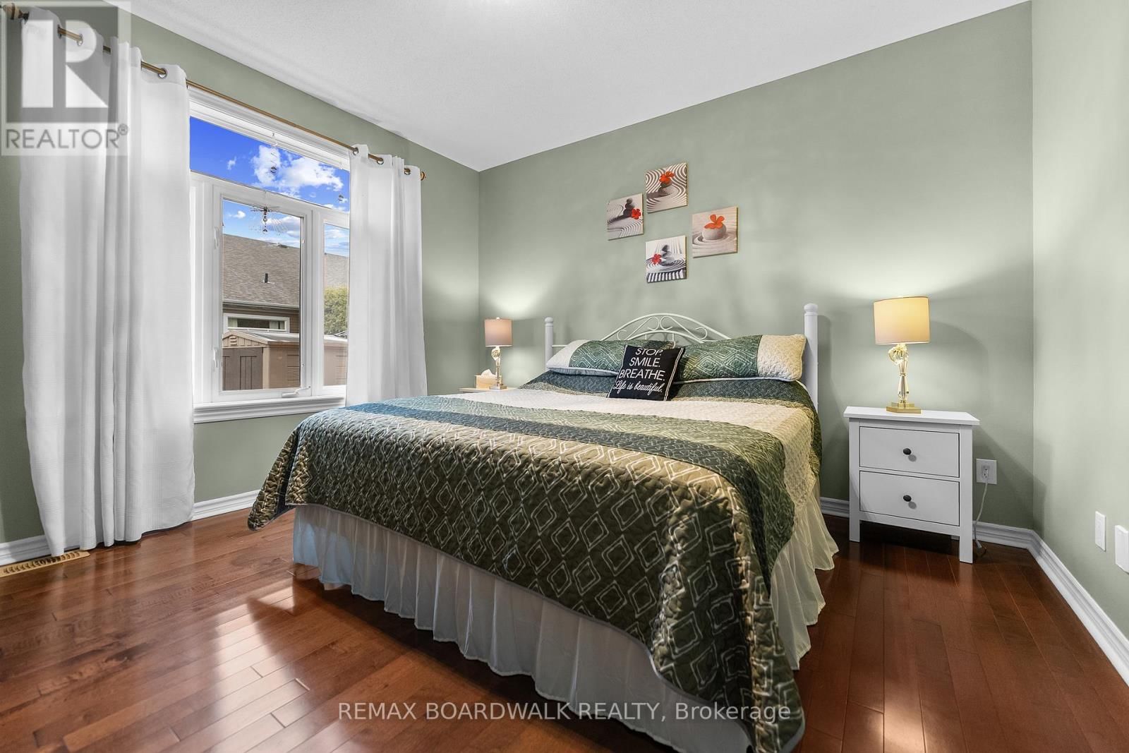 12 ROYALTY WAY Image 21