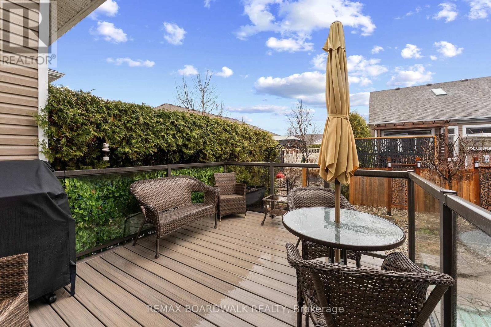 12 ROYALTY WAY Image 34