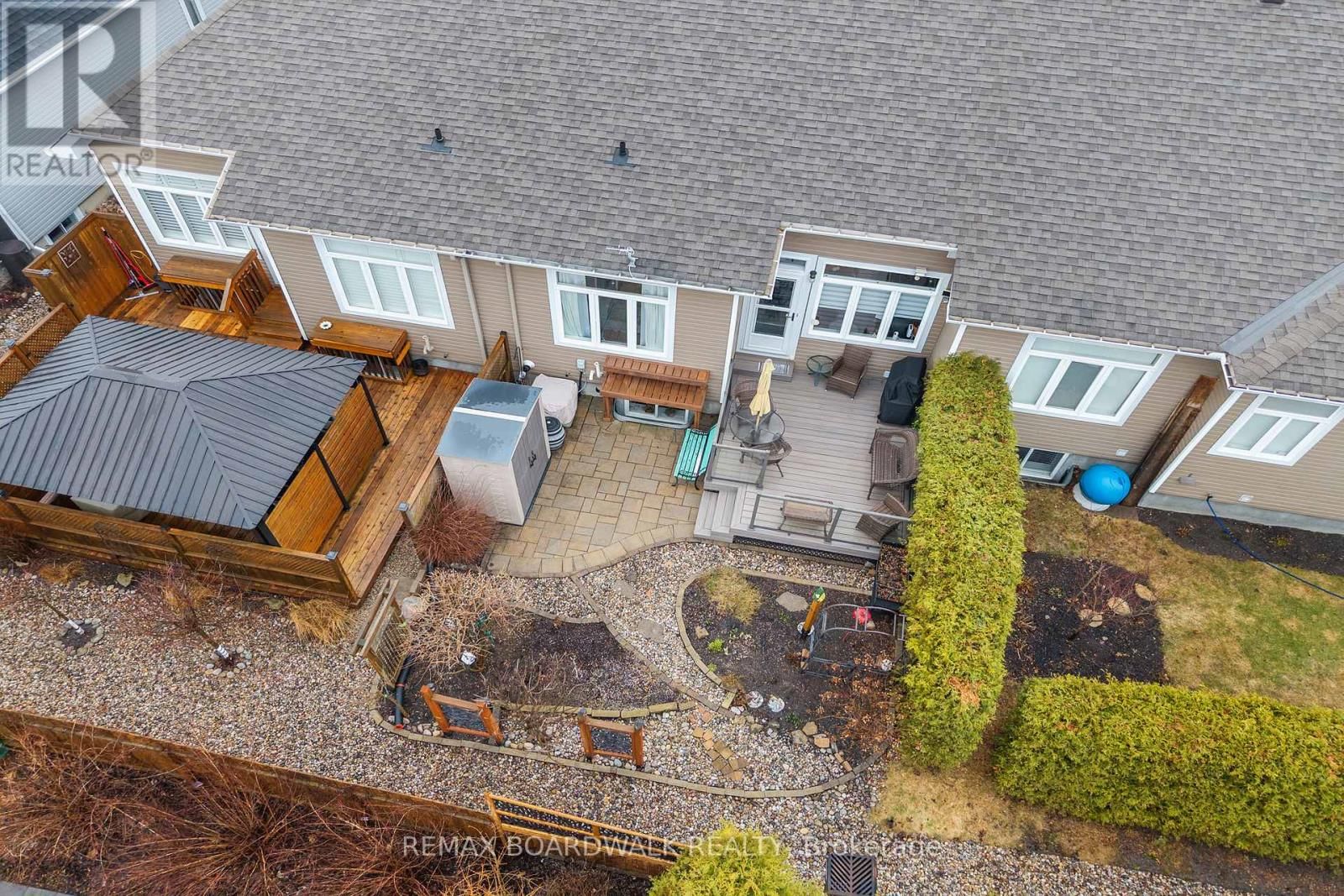 12 ROYALTY WAY Image 35