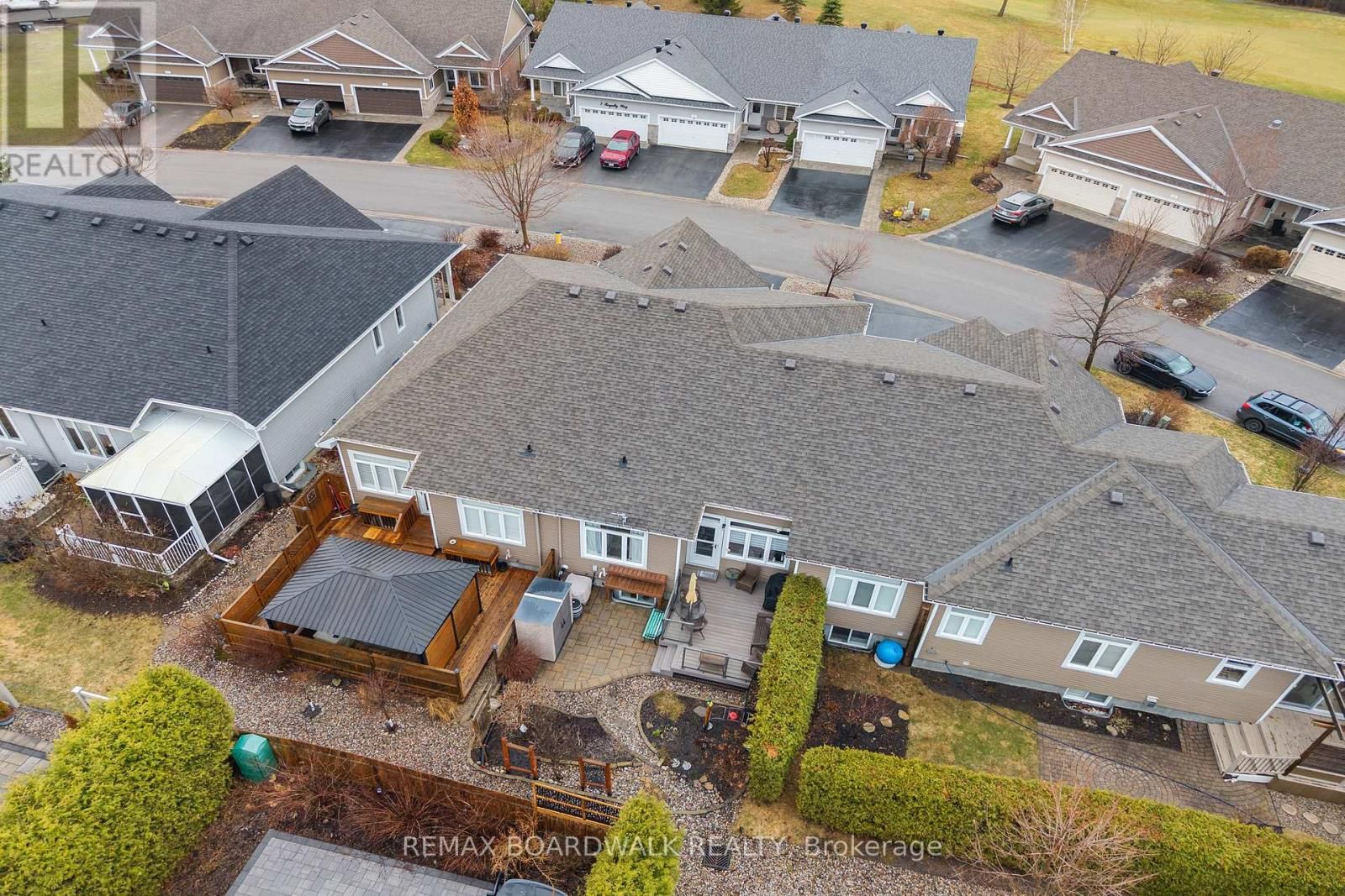 12 ROYALTY WAY Image 36