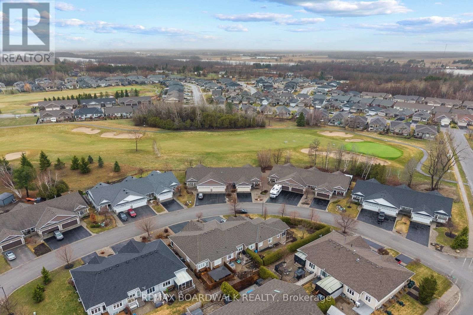 12 ROYALTY WAY Image 37