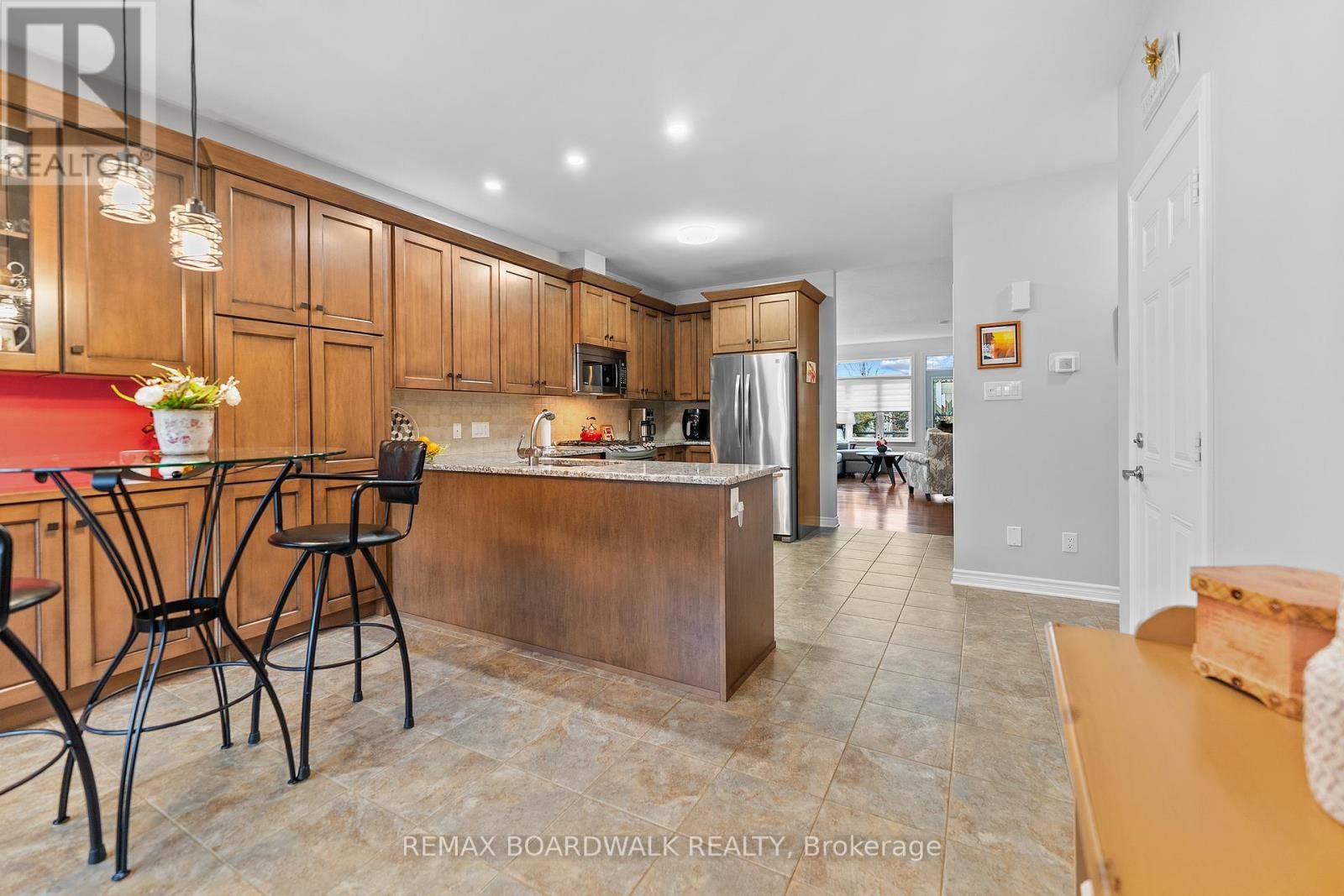 12 ROYALTY WAY Image 5