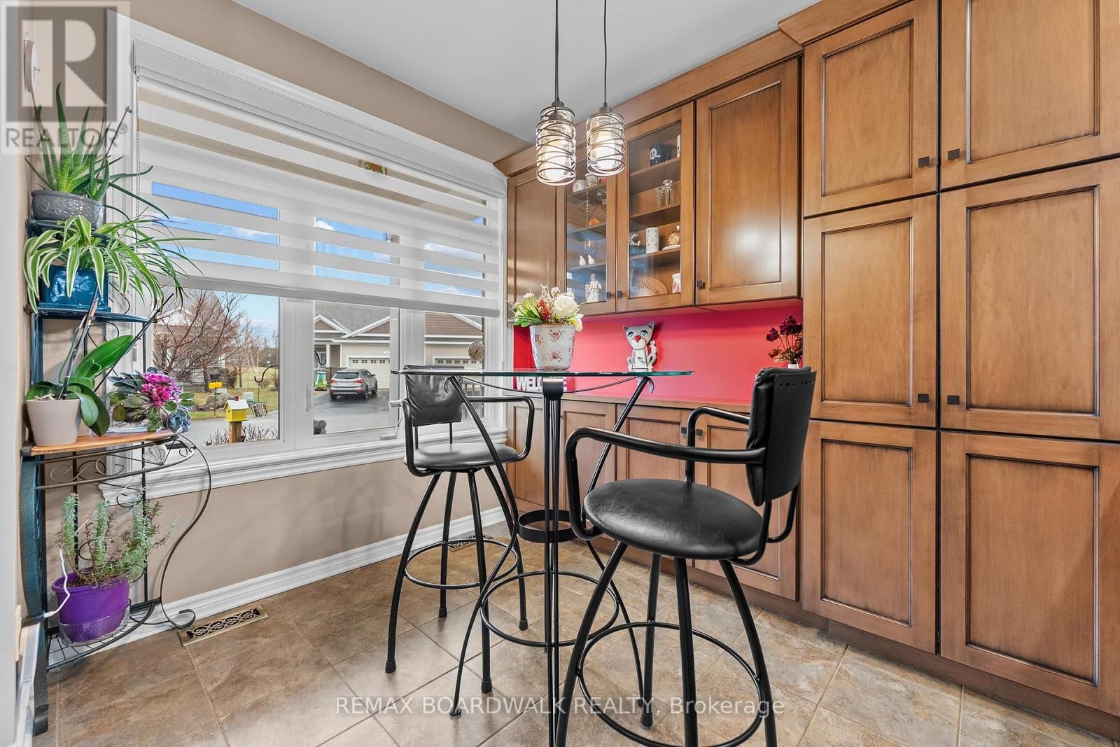 12 ROYALTY WAY Image 8