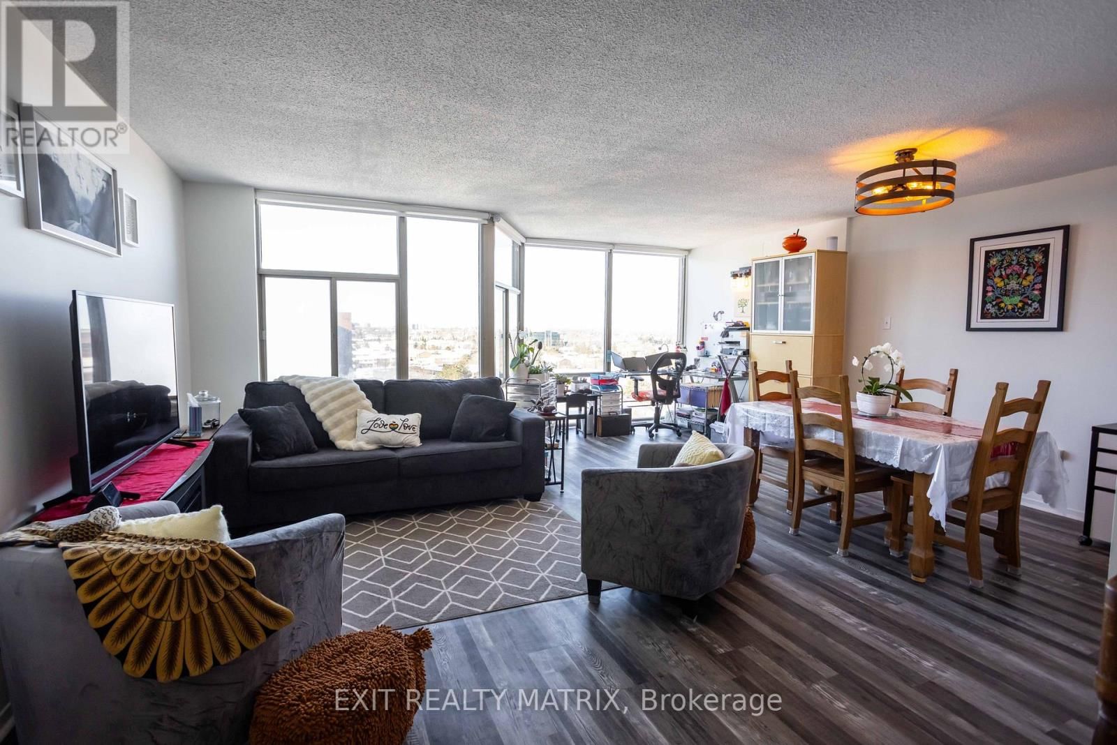 1007 - 2759 CAROUSEL CRESCENT Image 10